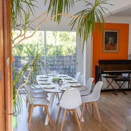 L'accalmie - 10 Pers - Entre Et *